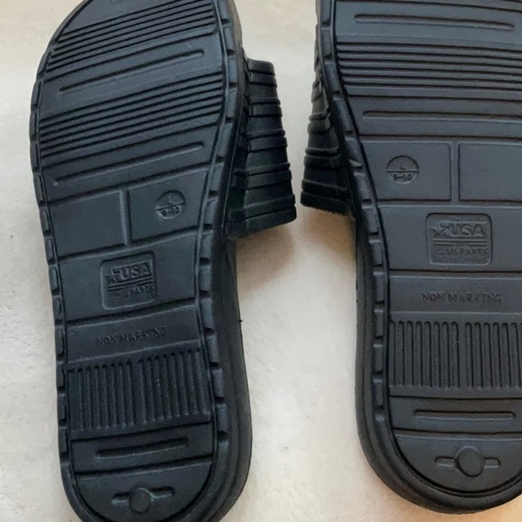 Men's Black Slide Sandals - Picture 6 of 9